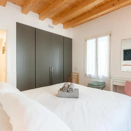 La Casa Di Mimi - The House Of Travelers * Como