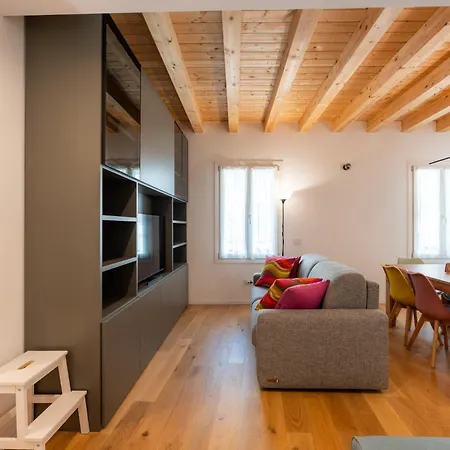 La Casa Di Mimi - The House Of Travelers Apartman